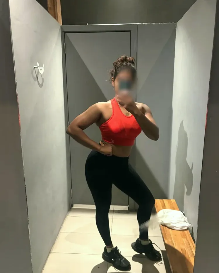 Chaima, 28