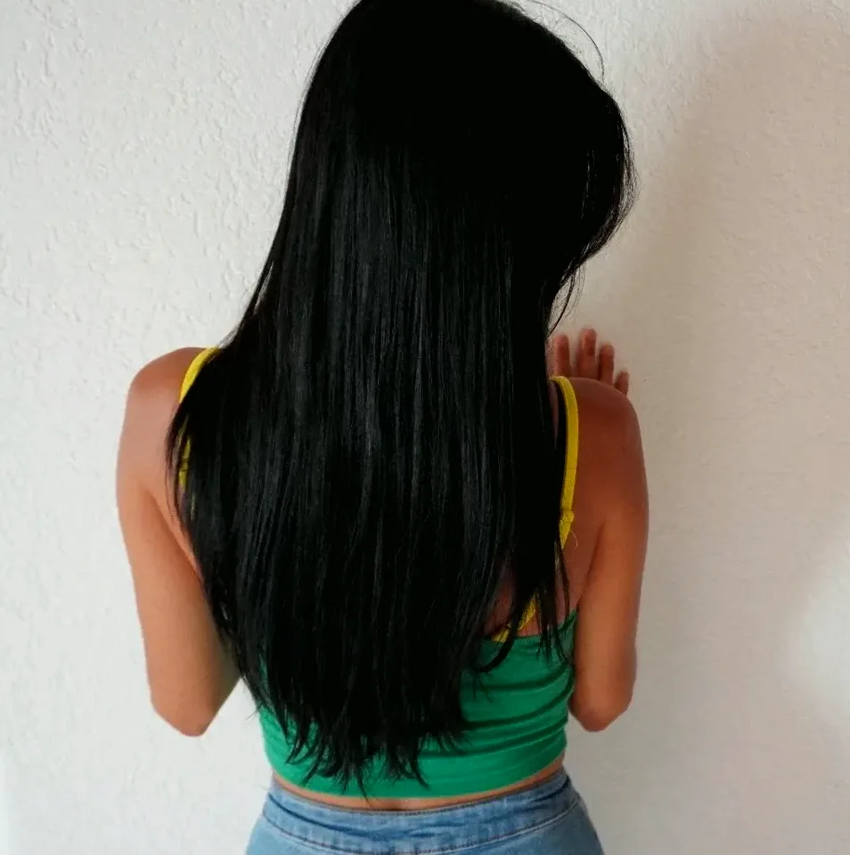 Sara, 28